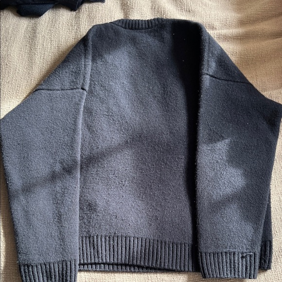 Frame Ritz Oversized Cashmere Sweater - Picture 5 of 7